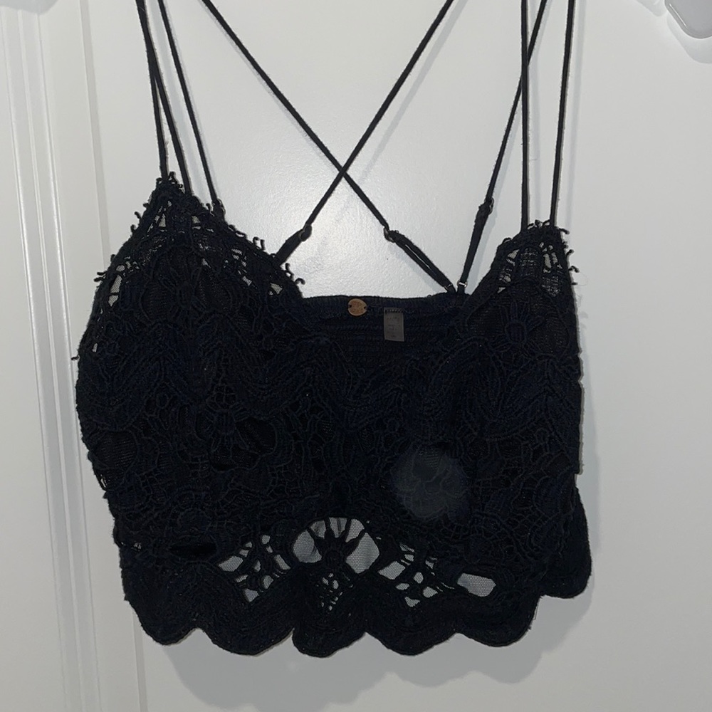 Free People black lace crop top size small